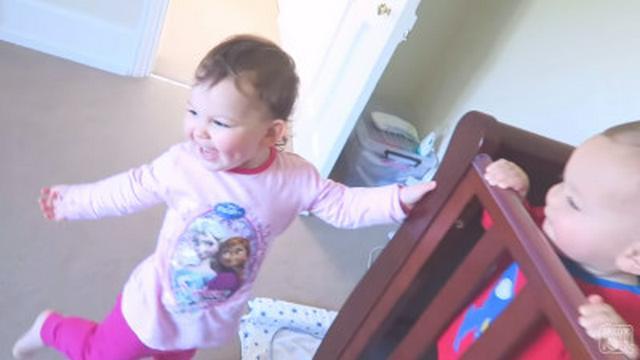 KID REACTS TO OWN BIRTH!