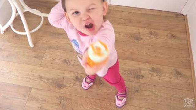 WATER FIGHT WITH ZALFIE!