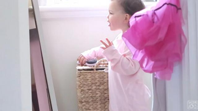 BABY MEETS FROZEN!