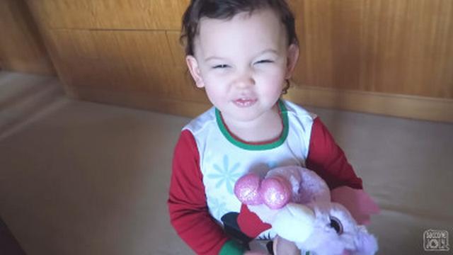TODDLERS FIRST CHRISTMAS SHOW!