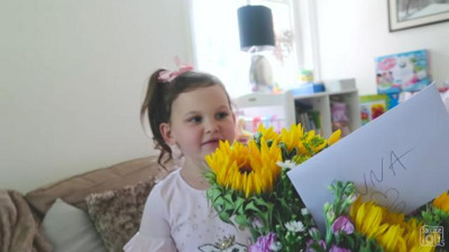 SPECIAL SURPRISE FOR MOM!