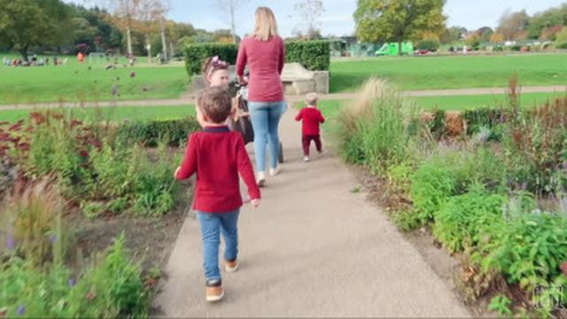 DAY IN THE LIFE WITH 4 KIDS (and a new house renovation)