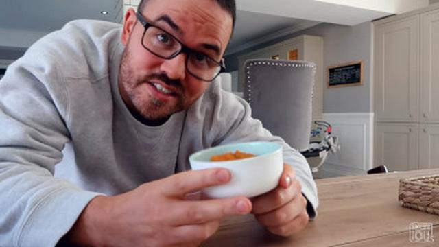 FAMILY REACT TO BABY'S FIRST FOOD!