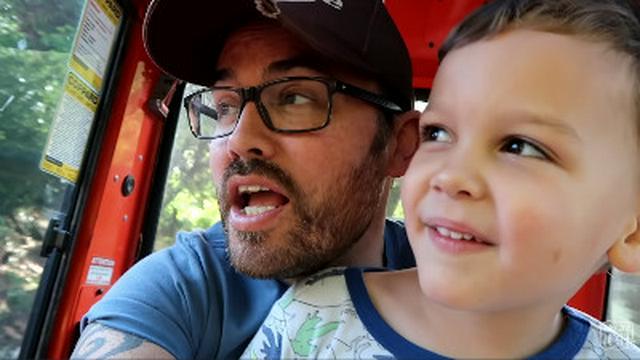 WEEKEND MORNING ROUTINE WITH 4 KIDS!