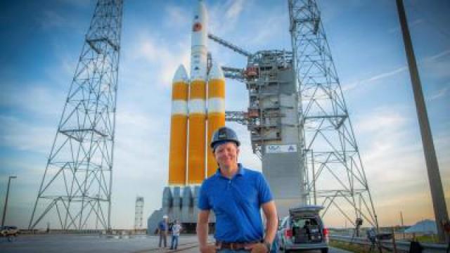 Launch Pad Tour with Tory Bruno, CEO of ULA (Delta IV Heavy)