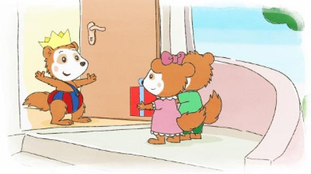 Bobo celebrates a child's birthday