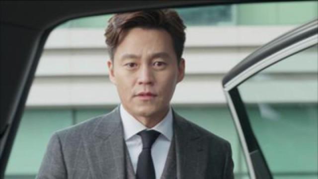 이 아저씨가 엄마를 차로 쳤는데..!