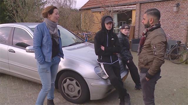 Glanerbrug: De Buurman Is Een Dealer