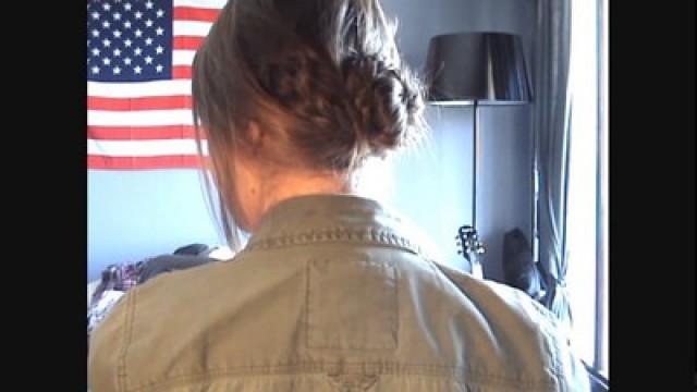 [ Tutoriel Coiffure n°2 ] : Coiffure d'été 1 : Chignon tressé !