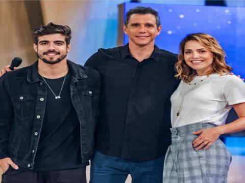 Letícia Colin e Caio Castro