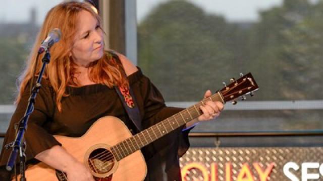 Gretchen Peters