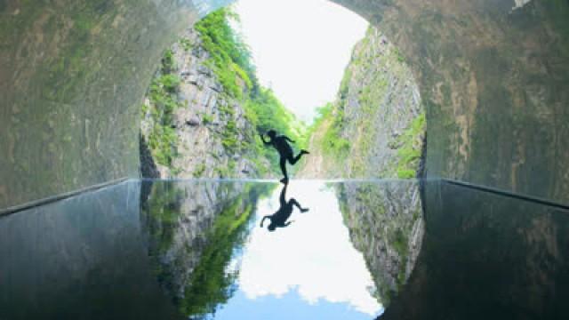 Open Fields of Artworks & Thrilling Suspended Bridges