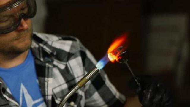 Does Hot Oil Really Cut Glass?