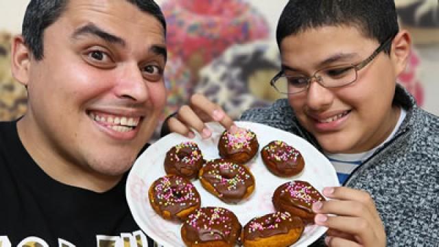 Comendo Rosquinha no Japão