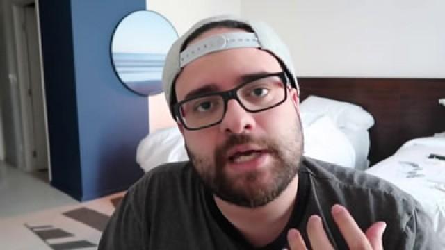 Como o canal Daddyofive está lucrando com violência doméstica