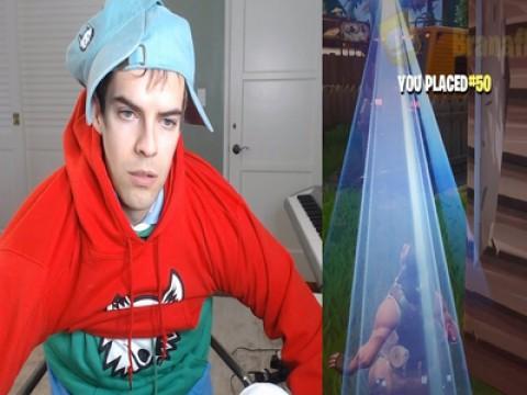 Adding a layer of clothing every time I die in Fortnite