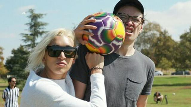 She kicked my balls.