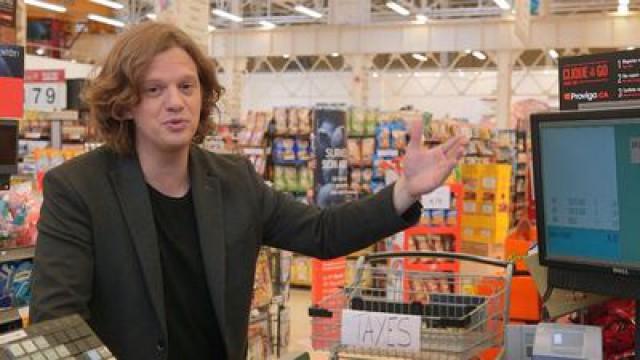 Les taxes sur les aliments / Parrainer des réfugiés