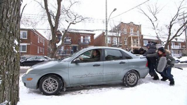 Bye bye McSween Mobile / Acheter un condo, un bon investissement? / De banquier à boulanger