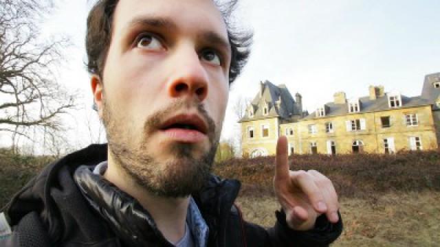 On s'infiltre à l'intérieur du château d'un gangster
