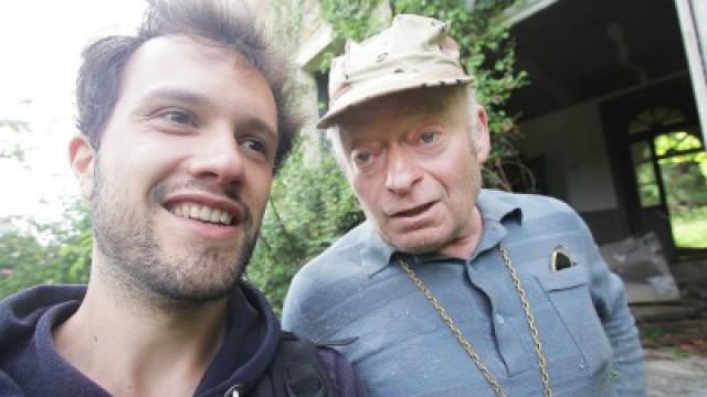 On part explorer un château abandonné avec Richard, le papy gardien !