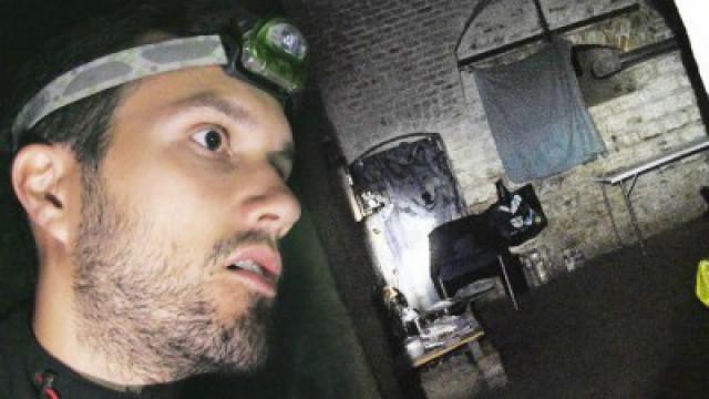 On retourne dans le bunker de la plus grande peur de ma vie (Découverte de l'abri d'un ermite)