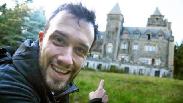 On explore un château abandonné perdu dans la forêt