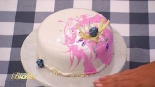 Macarontorten und atemberaubende Mirror Glaze Cakes