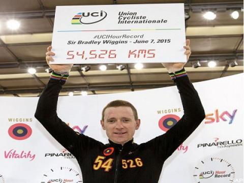 Bradley Wiggins – World hour record – 54.526