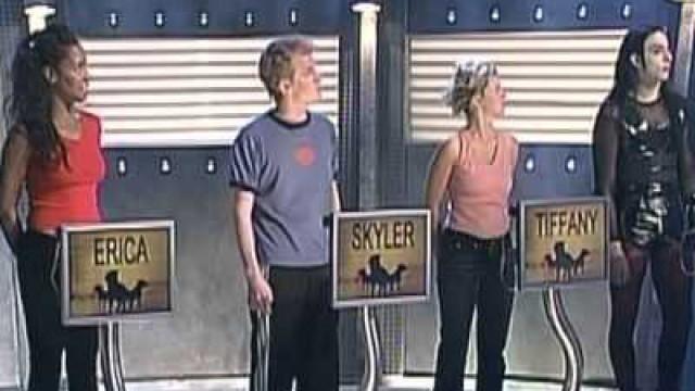 S01 E01