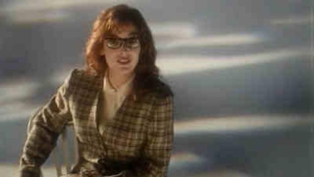 Pub - Connasses, des femmes qu'on n'oublie pas