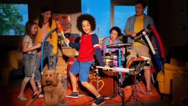 Songs 6: What A Funny Family Music Video