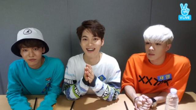 WM BOYS V LIVE 'THE SECOND BROADCAST'
