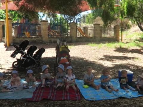 Best Friend Hangs! (12 Kids Under 6!)