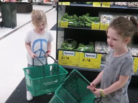 Quick Grocery Shopping Trip with Kids