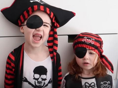 Kids Halloween Pirate Costume Dress Up!