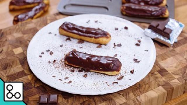 Éclair au chocolat