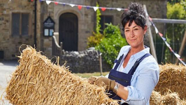 Episode 4 - Natalie J Robb