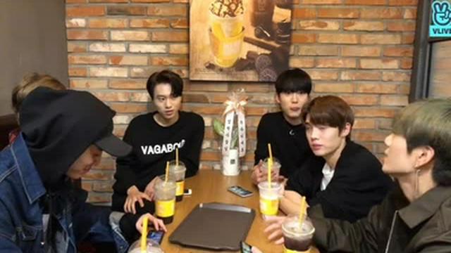 BLACK6IX's Broadcast