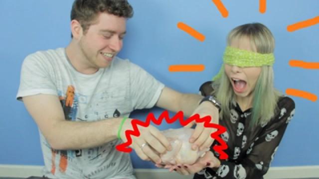 AIMEUDEUS QUEQUISSO?! - Blindfold Challenge com LubaTV