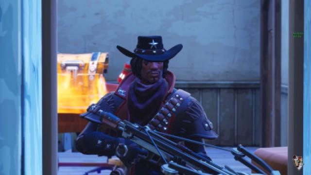 ESCAPE THE ZOMBIE HUNTER in Fortnite Battle Royale