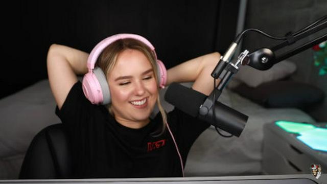 my girlfriend dies.. the video ends