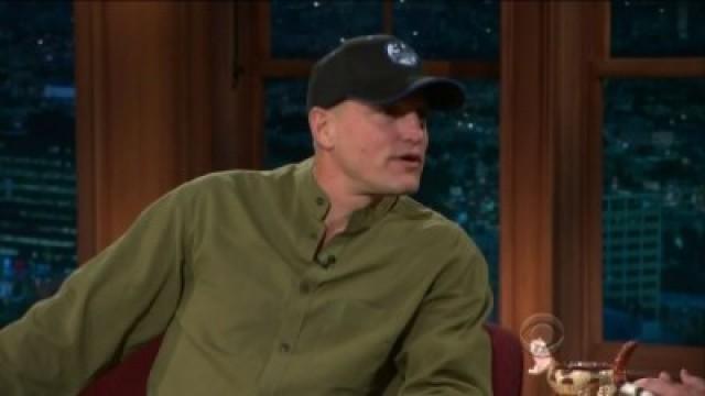 Woody Harrelson, Joe Theismann