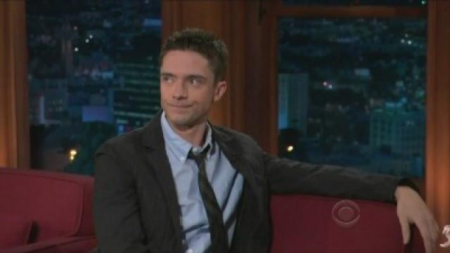 Topher Grace, Peter Sagal