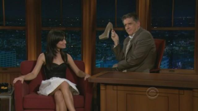 Tom Arnold,  Alison Becker, Cast of The Early Show
