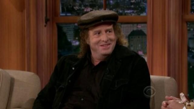 Steven Wright; Génesis Rodríguez