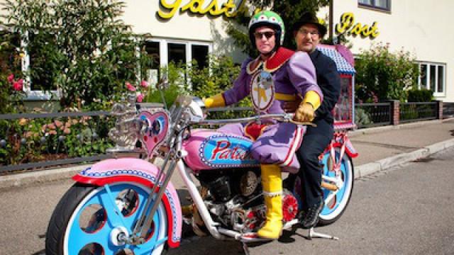 Grayson Perry and the Tomb of the Unknown Craftsman