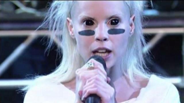 Eli Manning, Sarah Michelle Gellar, Die Antwoord