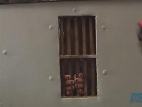 Naked Jail Escape