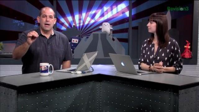Disaster Prep Your Tech. Best Photo Apps for Smarphones! Apple Watch? Nexus 4 Wireless Chargers Hands On. MicroSD NFC. Blinky Red Light Saves Viewer!